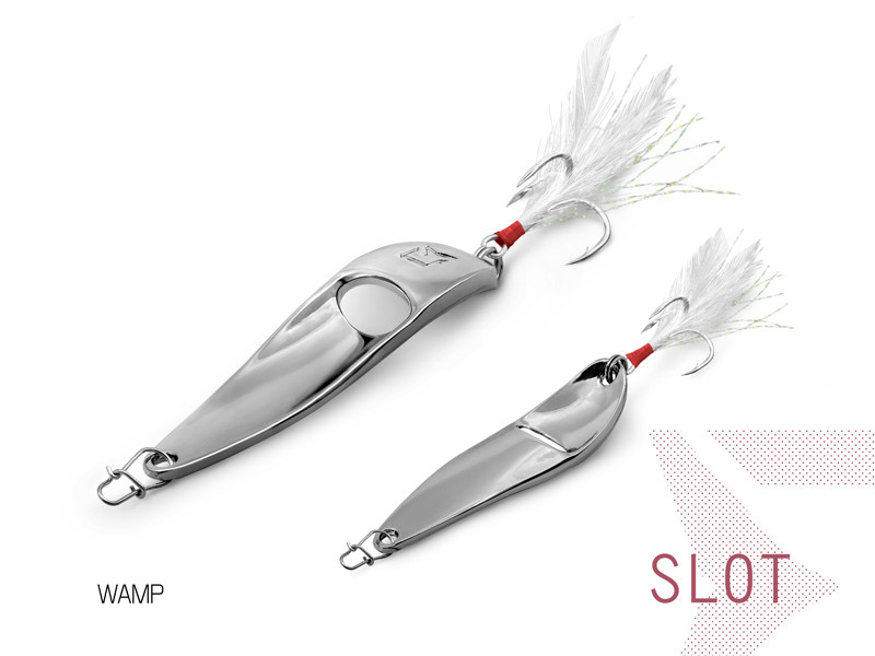 Delphin B!RD Hook TRIPLE / 3pcs Size 8 Red Feathers